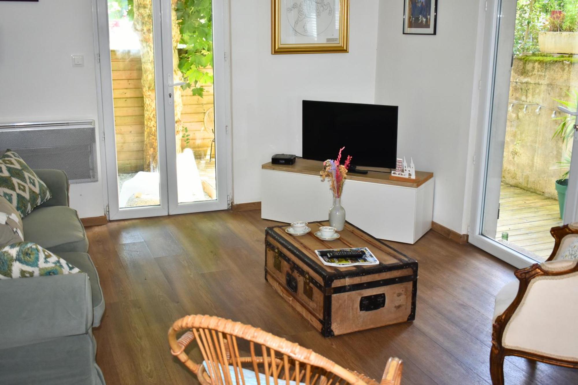 Villa Regis - Jardin-Parking-Wifi-Equipe بايون المظهر الخارجي الصورة