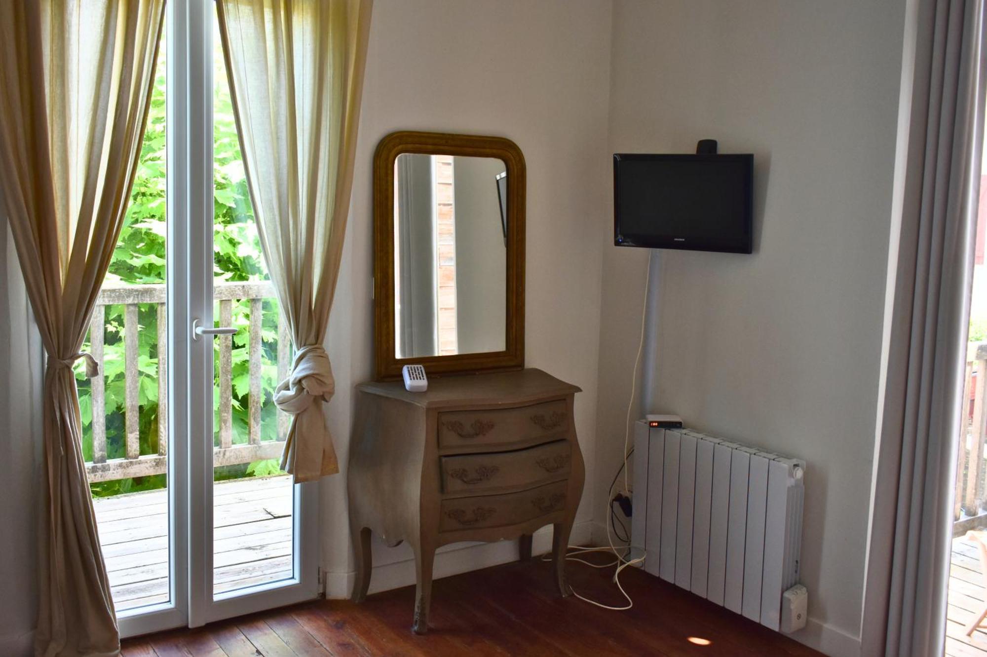 Villa Regis - Jardin-Parking-Wifi-Equipe بايون المظهر الخارجي الصورة